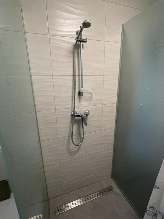 Heni Apartment Бюк Экстерьер фото