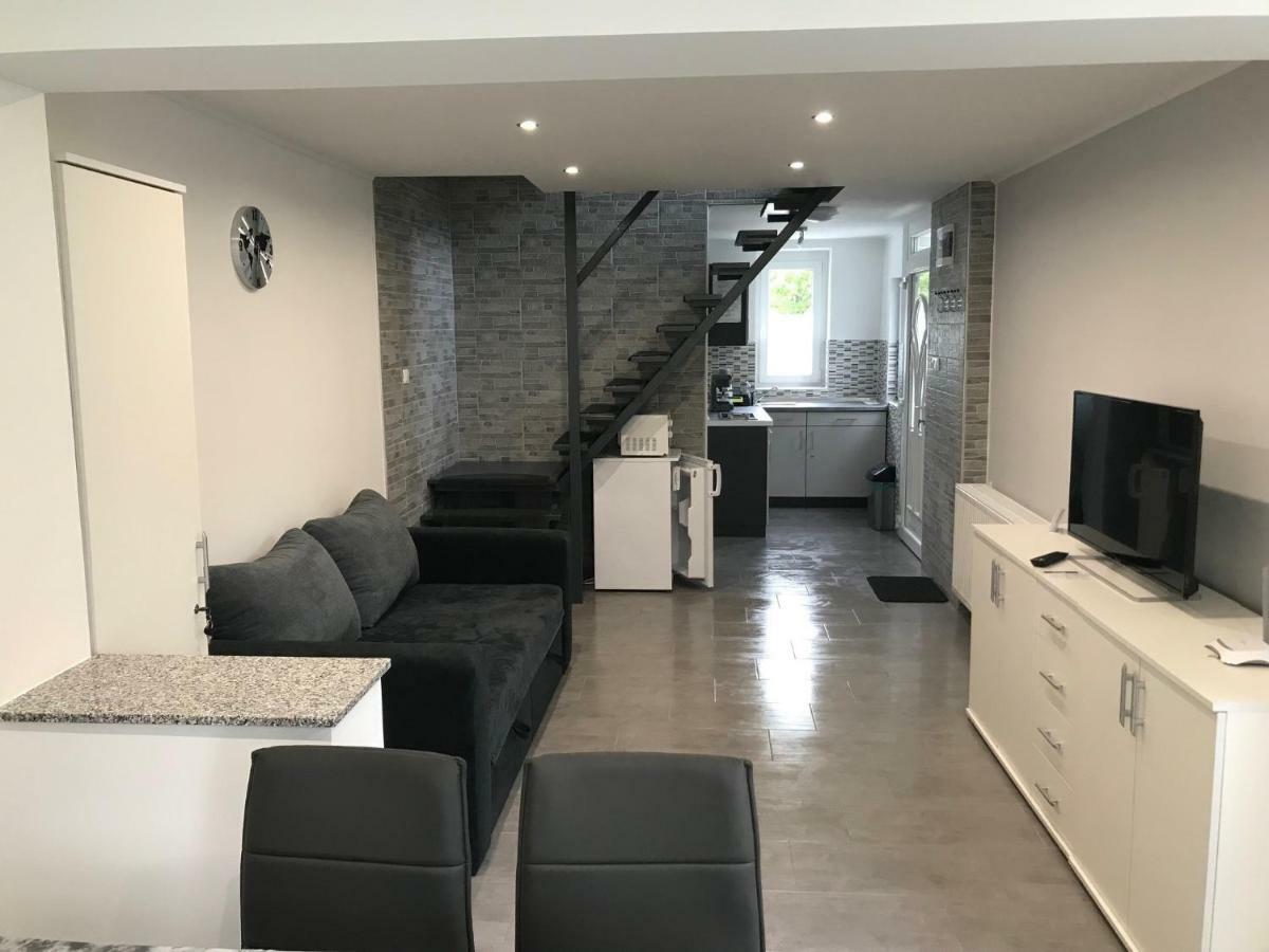Heni Apartment Бюк Экстерьер фото